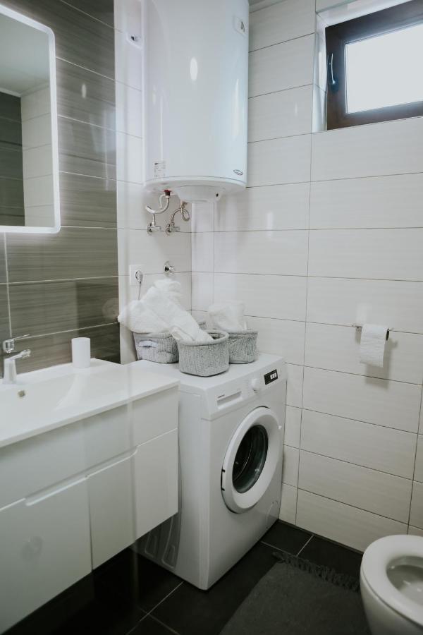 Apartman Nikola Gospic Exterior photo