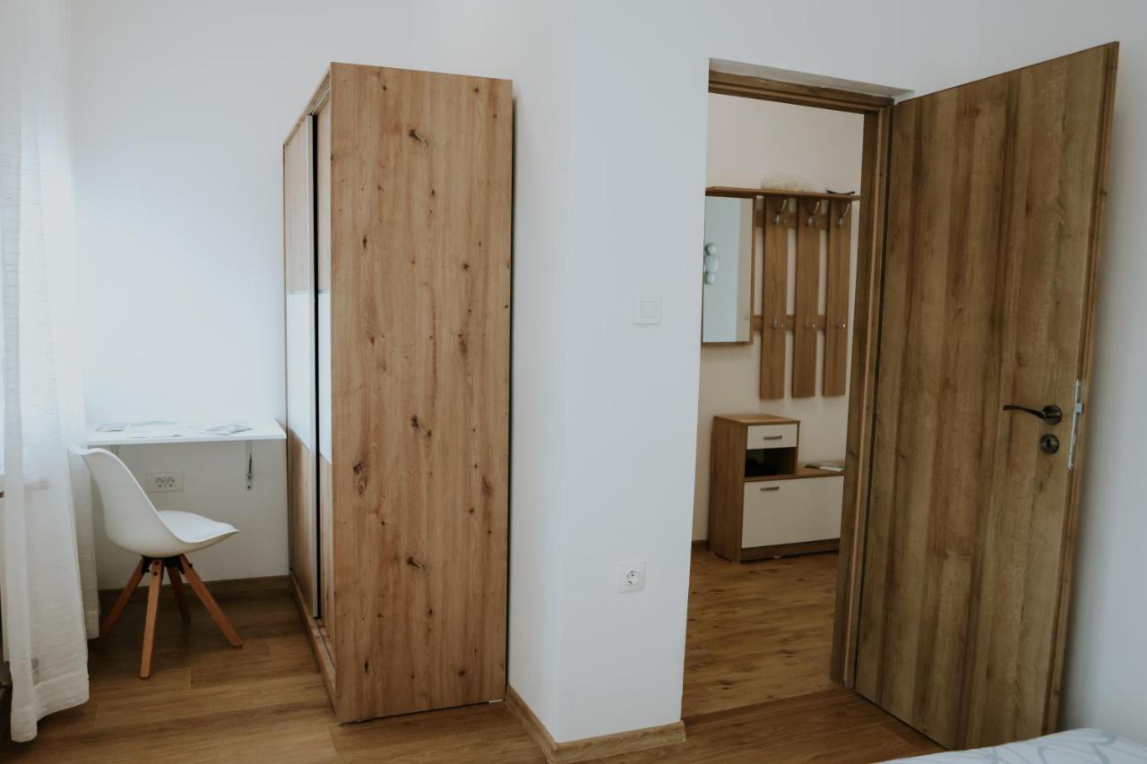 Apartman Nikola Gospic Exterior photo