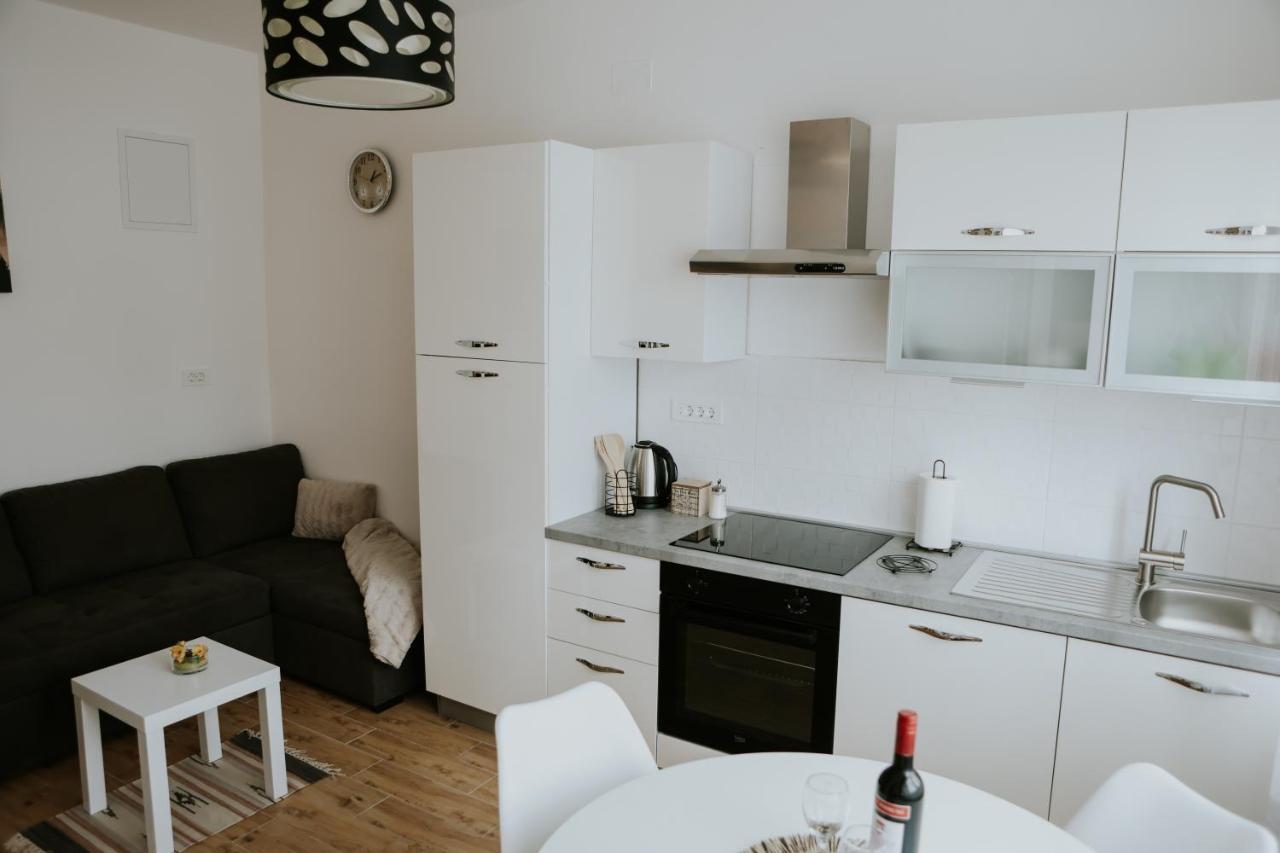 Apartman Nikola Gospic Exterior photo