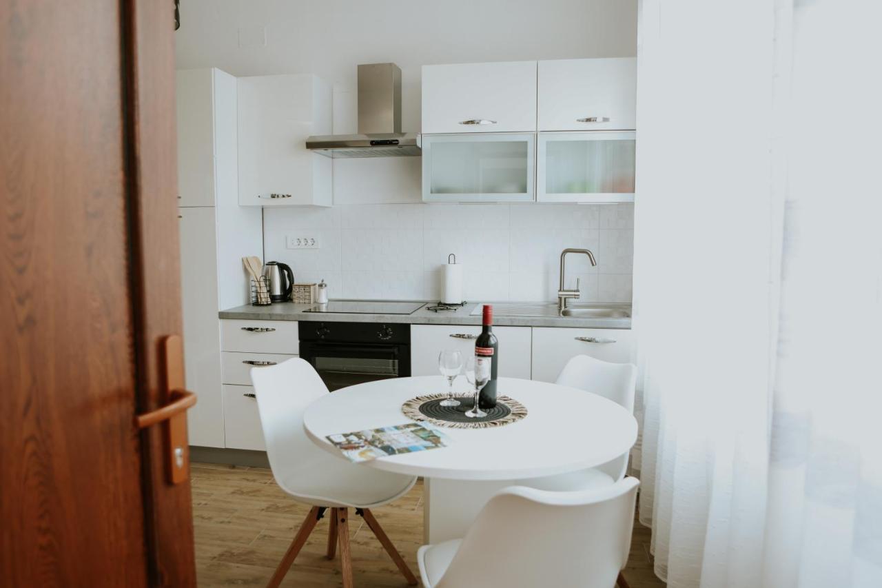 Apartman Nikola Gospic Exterior photo